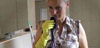 Fucked the horny cleaning lady - this is how household work works - Germany on vidgratis.com