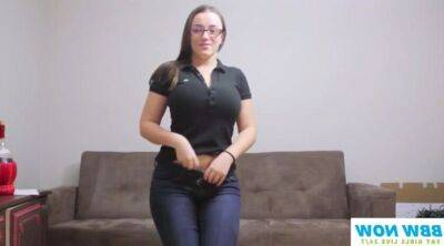 Nerdy teen knows how to get a job this babe craves and loves to be wicked on vidgratis.com