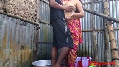 Red Saree Village Married Wife Sex ( Official Video By Villagesex91) - India on vidgratis.com