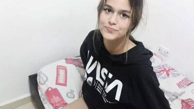 My stepsister feels cold and I warm her up to fuck her and cum in her - Colombia on vidgratis.com