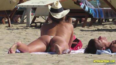 Amazing Ass Sexy Bikini Hot milf Backview at the beach on vidgratis.com