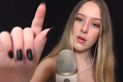 Diddly Asmr Plucking And Pulling Hand Movements Premium Video on vidgratis.com