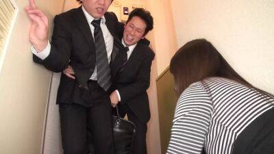 "Japanese milf slut gives her cunt to her husband's coworker at dinner time!" - Japan on vidgratis.com