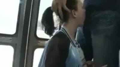 18yo girl girl got laid in public bus on vidgratis.com