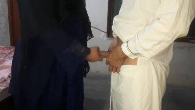 Tailor Ne Bhabhi Ka Naap Lete Lete Bhabhi Hi Ko Chod Dala - India on vidgratis.com