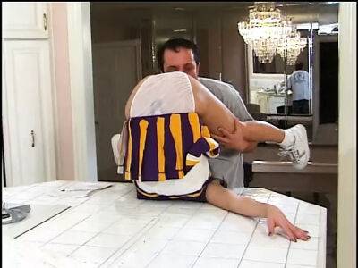 Gorgeous young cheerleader fucks in the kitchen and gets a mouthful of cum - Usa on vidgratis.com