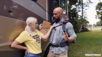 Cute blonde lets random man follow her into her bus home to fuck her brains out on vidgratis.com