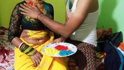 Holi Par Bahu Ne Sasur Ji Ke Sath Kheli Holi Bhurr Khol Kar Desi Sasur-bahut Chuda - India on vidgratis.com