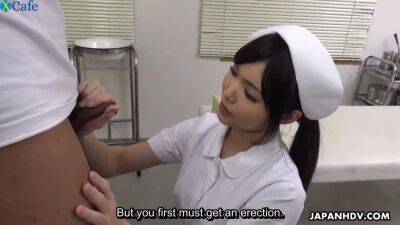 Jap nurse treats patient's tiny dick to blowjob at hospital - Japan on vidgratis.com