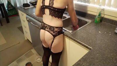 Housewife In Stockings Masturbates - Britain on vidgratis.com