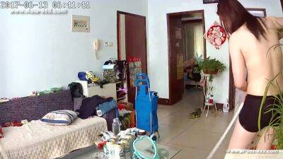Hackers use the camera to remote monitoring of a lover's home life.577 - China on vidgratis.com