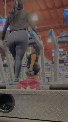 Latina gym candid ass on vidgratis.com