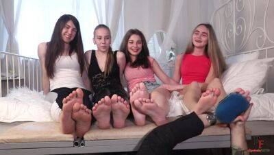 Quadruple tickle pleasure - ticklish young feet and upperbody on vidgratis.com