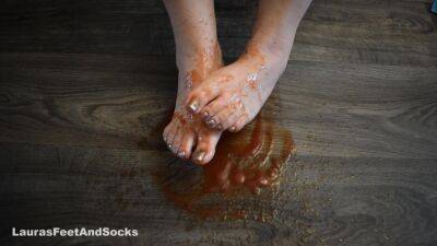 Feet Are Splashed With Tomato Sauce. Crush Food Crushing - Germany on vidgratis.com