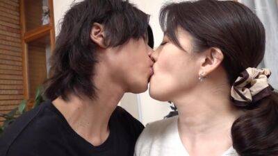 Hot japonese mom and stepson 216 - Japan on vidgratis.com