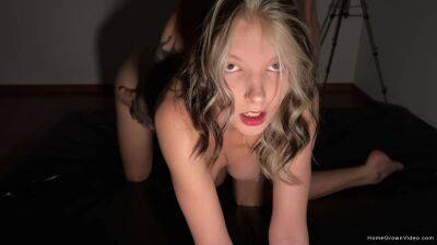 Sensual home POV sex for a tight blonde with remarkable skills on vidgratis.com