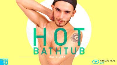 Hot bathtub on vidgratis.com