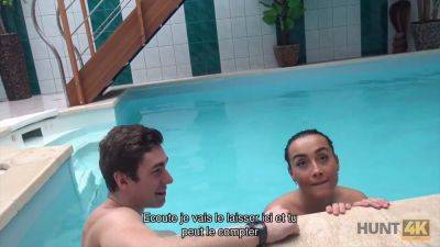 Aventuras sexuales in a private pool: POV reality with young Czech cutie - Czech Republic on vidgratis.com