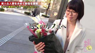 0000457_三十路スレンダーの日本人女性がガン突きされる人妻NTR素人ナンパ痙攣イキセックス - Japan on vidgratis.com