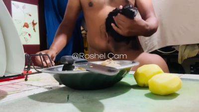 Sri Lankan Surprise Sex While Making Dinner - Sri Lanka on vidgratis.com