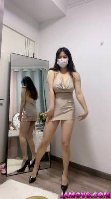 Solo Asian Girl Dancing - China on vidgratis.com