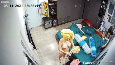 Hackers use the camera to remote monitoring of a lover's home life.588 - China on vidgratis.com