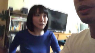0000811_三十路爆乳の日本人女性が人妻NTRセックス - Japan on vidgratis.com