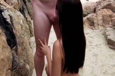 Beach Sex on vidgratis.com