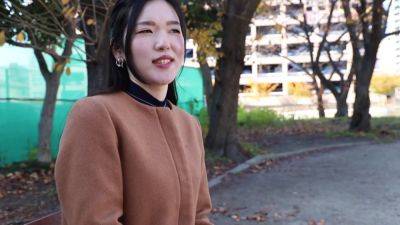 0000916_三十路の日本人女性がガン突きされる人妻NTRセックス - Japan on vidgratis.com