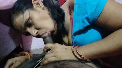 Ghar Par Akeli Bhabhi Ne Paros Ke Ladke Ko Bulakar Chudwai - India on vidgratis.com