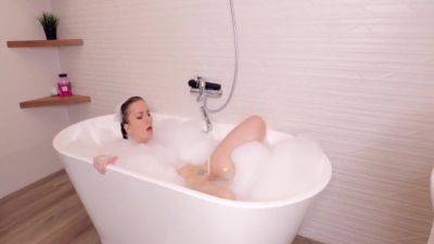 Hoth Bath With Hitachi - Russia on vidgratis.com