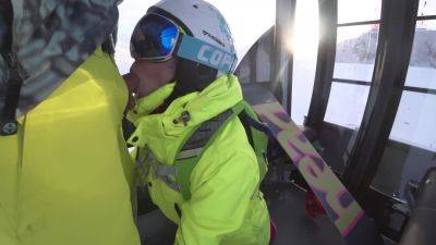 Risky blowjob during Ski Lift on vidgratis.com