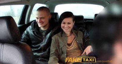 Lulu jung joins a steamy threesome in a fake taxi cab on vidgratis.com