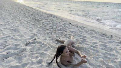 Swims In Atlantic Ocean And Poses Naked On A Public Beach In Cuba - Monika Fox - Cuba on vidgratis.com