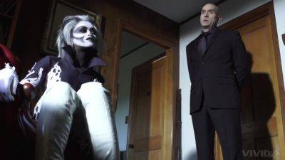 Extreme Addams Family fantasy with extreme fetishes on vidgratis.com