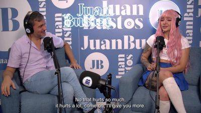 How To Get A Squirt With A Double Fuck Pinkhead Girl Juan Bustos Podcast on vidgratis.com