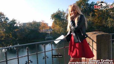 Real German Blind Date on Street with german skinny Milf - Germany on vidgratis.com