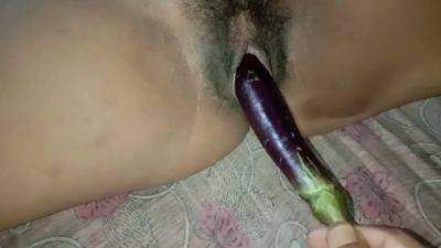 Eighteen Years School Girl Fuck With Brinjal - India on vidgratis.com