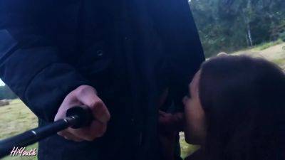 Hiyouth - Risky Outdoor Blowjob. We Were Walking In The - Russia on vidgratis.com