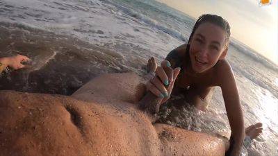 Real Couple Having Fun On A Nudist Beach. Sexy Wet Blowjob on vidgratis.com