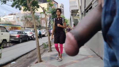 Flashing my dick at metro station - India on vidgratis.com