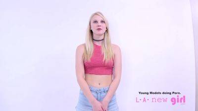 Teen Fucked At Photoshoot Audition By Casting Agent on vidgratis.com