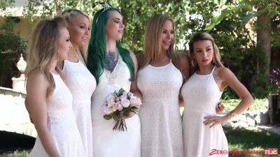 Appealing babes turn wedding party into loud orgy on vidgratis.com
