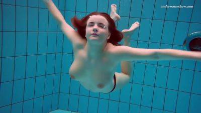 Fun Czech Babe Vesta Swims Naked And Horny - Czech Republic on vidgratis.com