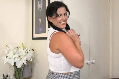 Montse The Naughty Student Pt1 on vidgratis.com