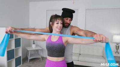 Superb wife fucked by her personal trainer and juiced like a whore on vidgratis.com