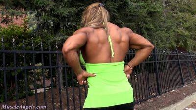 Maria Segura Female Muscle on vidgratis.com