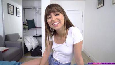 Riley Reid - The Thrill of a Generous Endowment on vidgratis.com