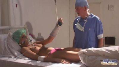 Diana Gold in Doctor, F\*ck Off! on vidgratis.com