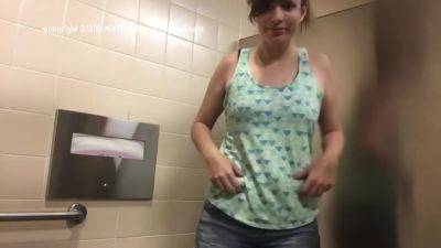 Public Diaper Change on vidgratis.com